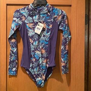 Salt Life Women’s One-Piece Floral Long Sleeve Zipup UV Protection Swimsuit S